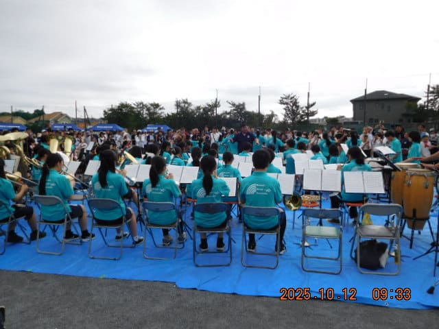 鴨中吹奏楽演奏